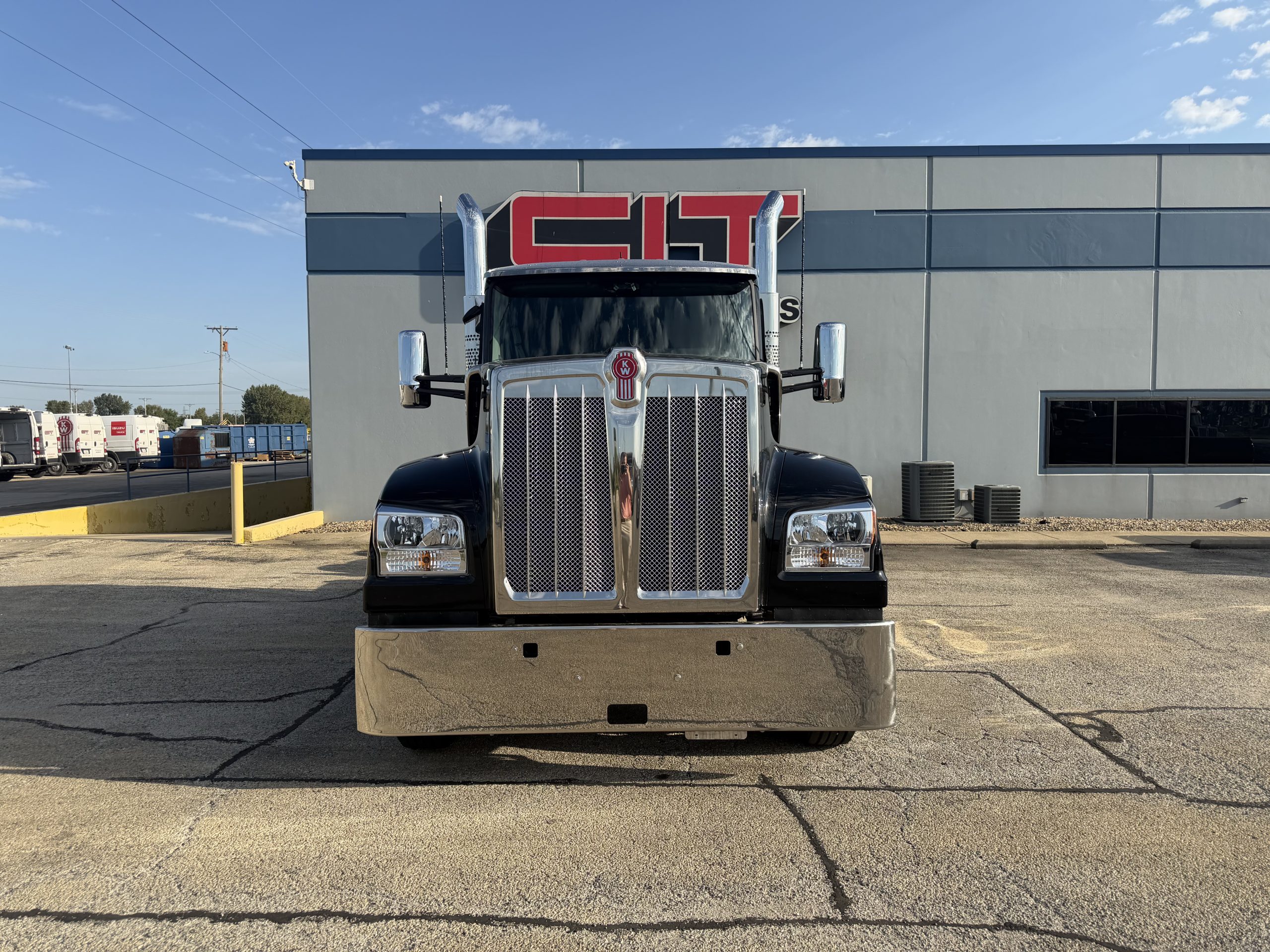 NEW KENWORTH W990 - image 2 of 6