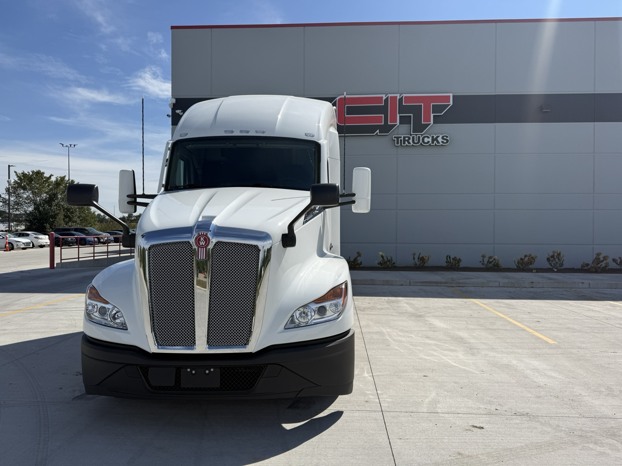 NEW KENWORTH T680 - image 2 of 6