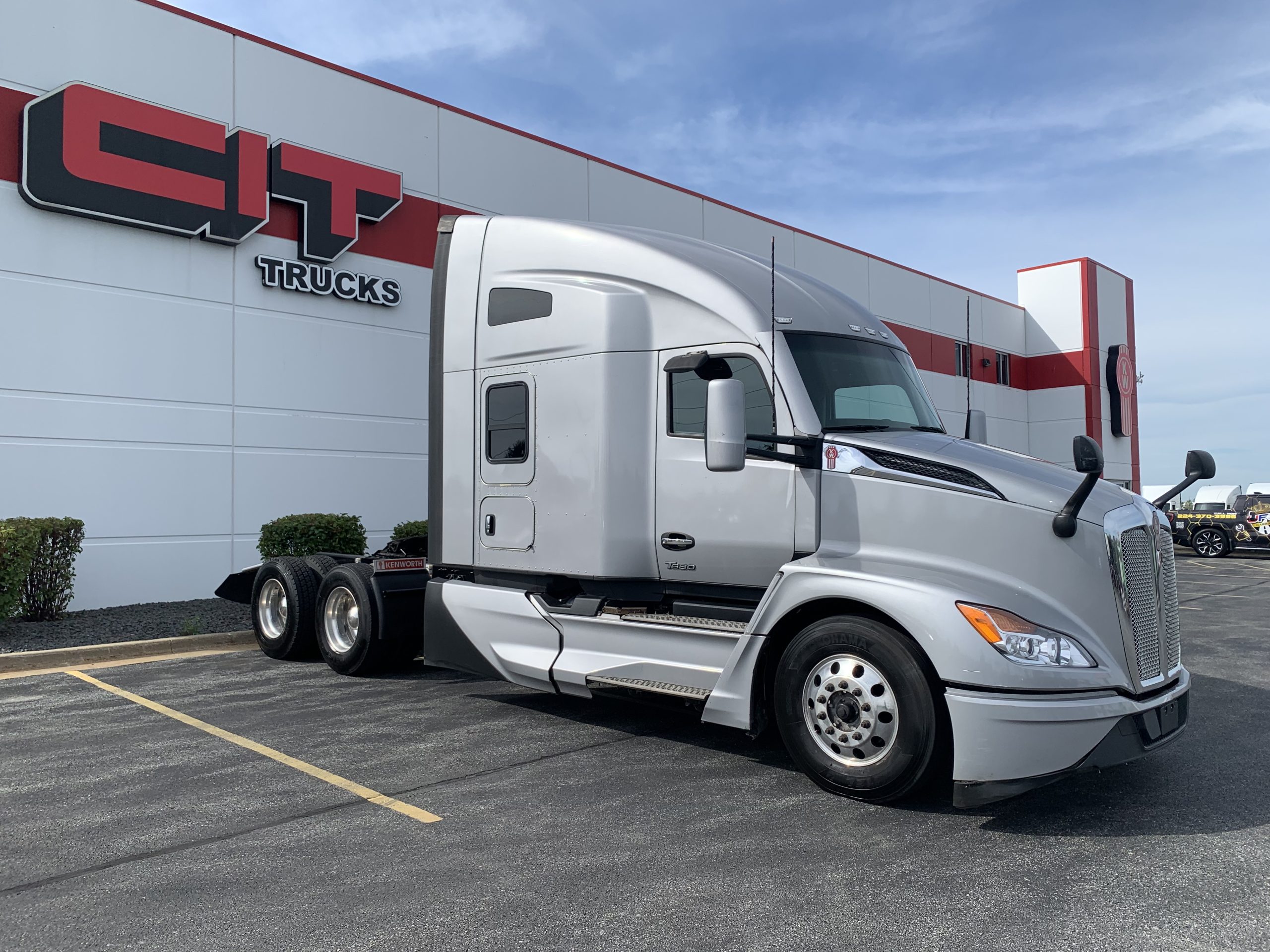 2023 Kenworth T680 in Mokena, IL — photo 3