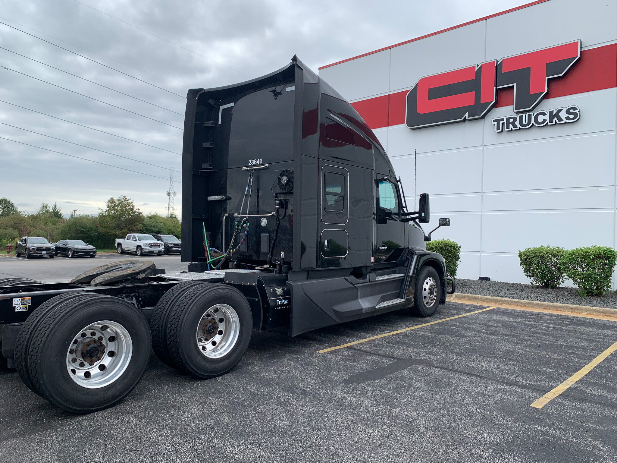 2023 KENWORTH T680 2023 KENWORTH T680 - image 4 of 6