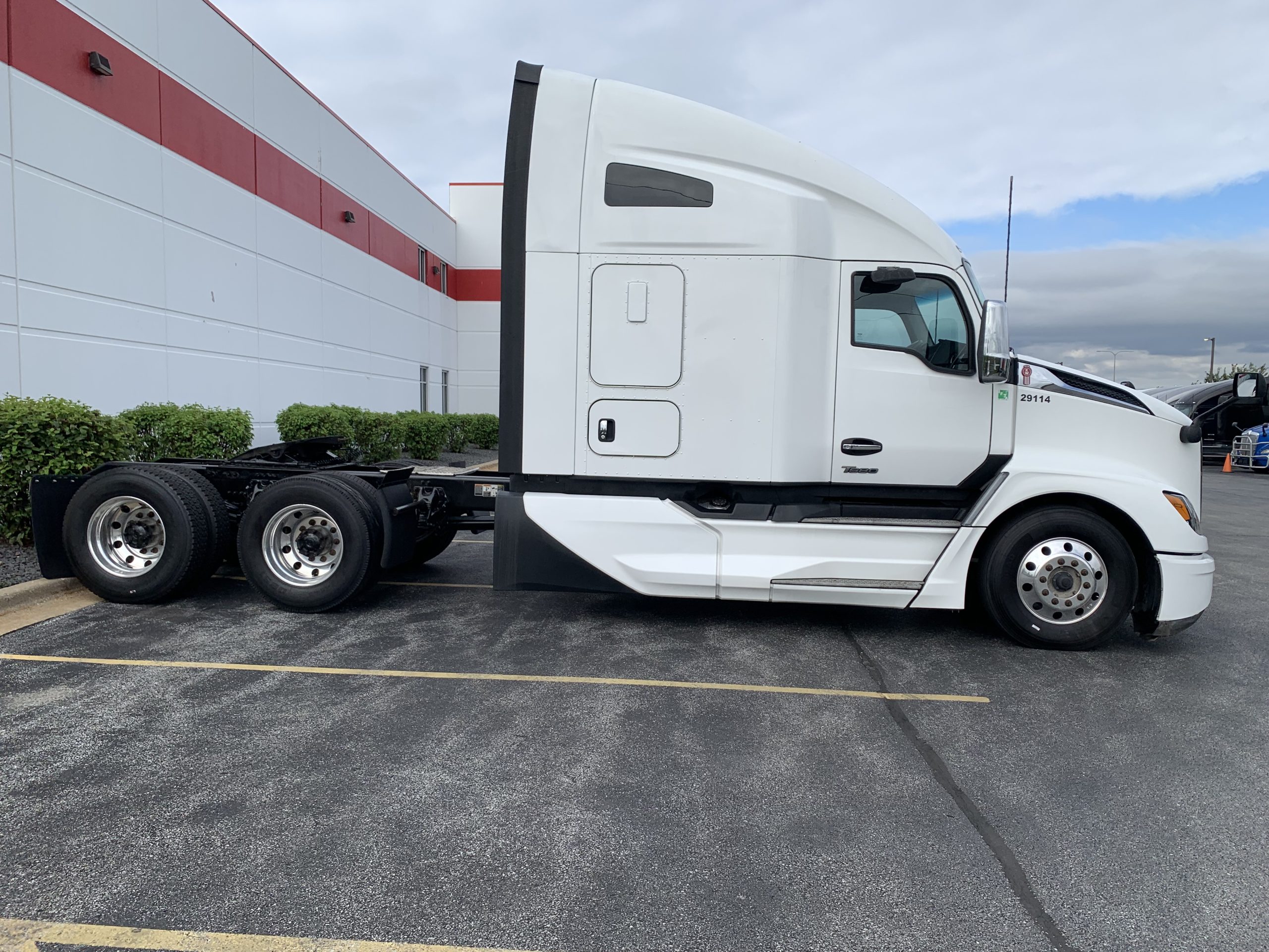 2023 KENWORTH T680 G2 2023 KENWORTH T680 G2 - image 4 of 6