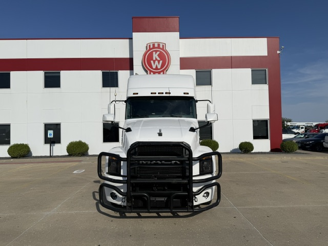 2019 Mack Anthem in Troy, IL — photo 2
