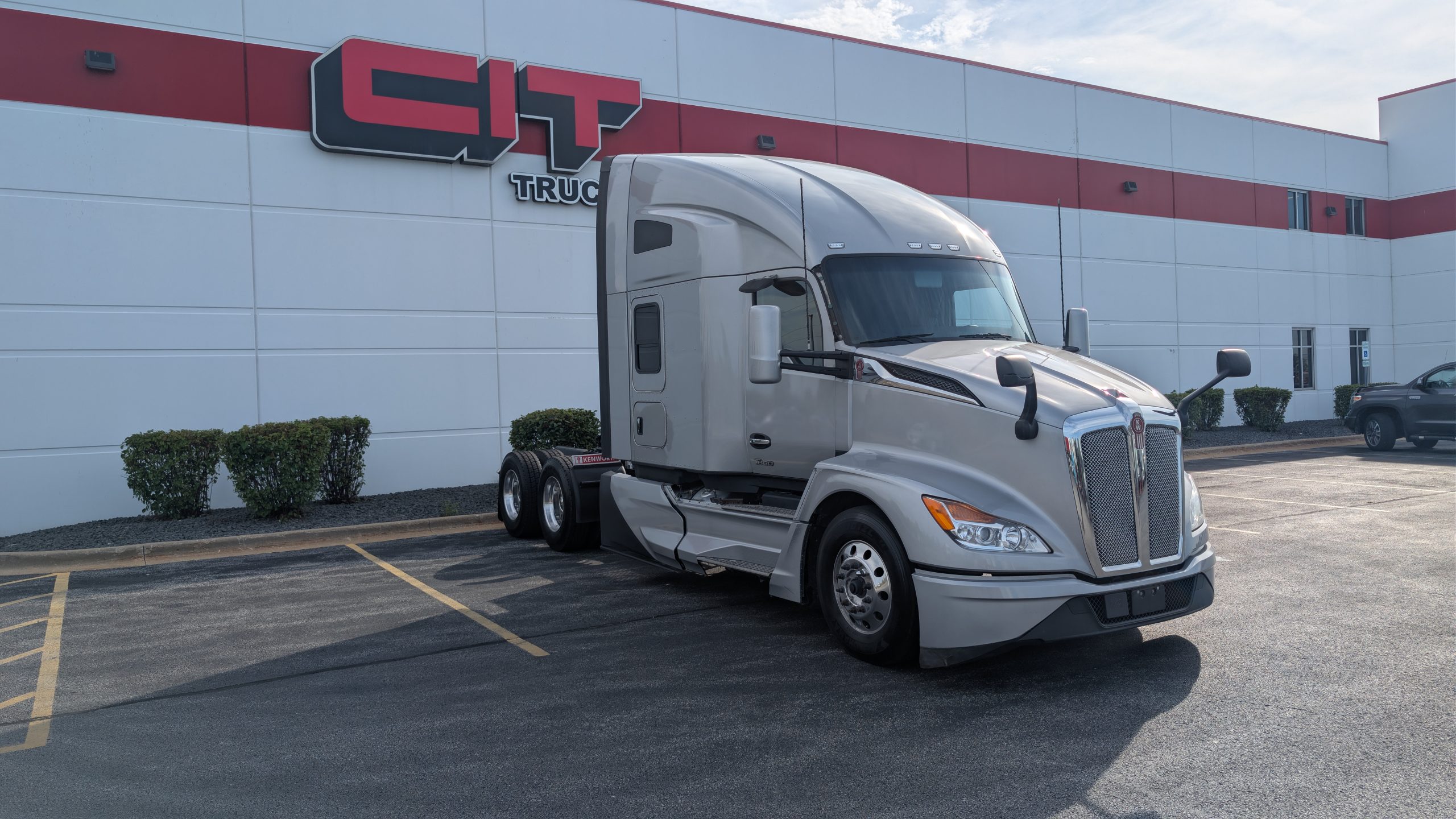 2023 KENWORTH T680 2023 KENWORTH T680 - image 3 of 6