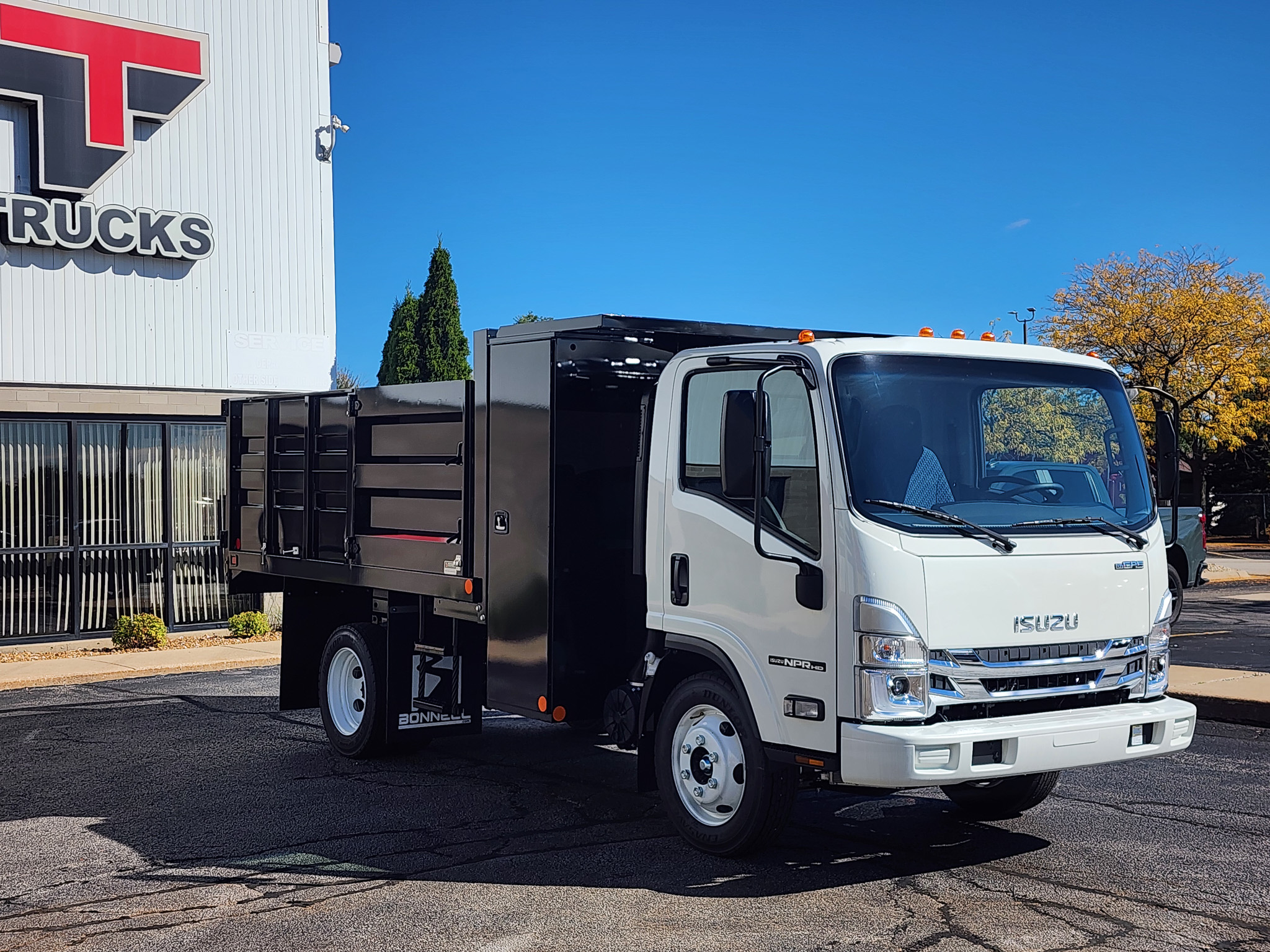 NEW 2026 ISUZU NPRHD NEW 2026 ISUZU NPRHD - image 3 of 6