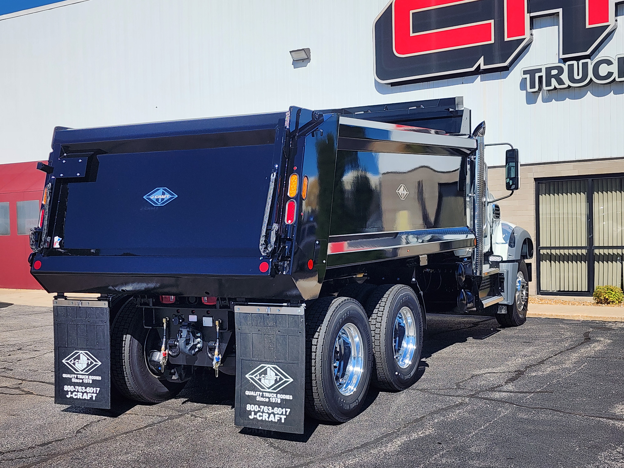 NEW 2027 MACK GRANITE 64F NEW 2027 MACK GRANITE 64F - image 5 of 6