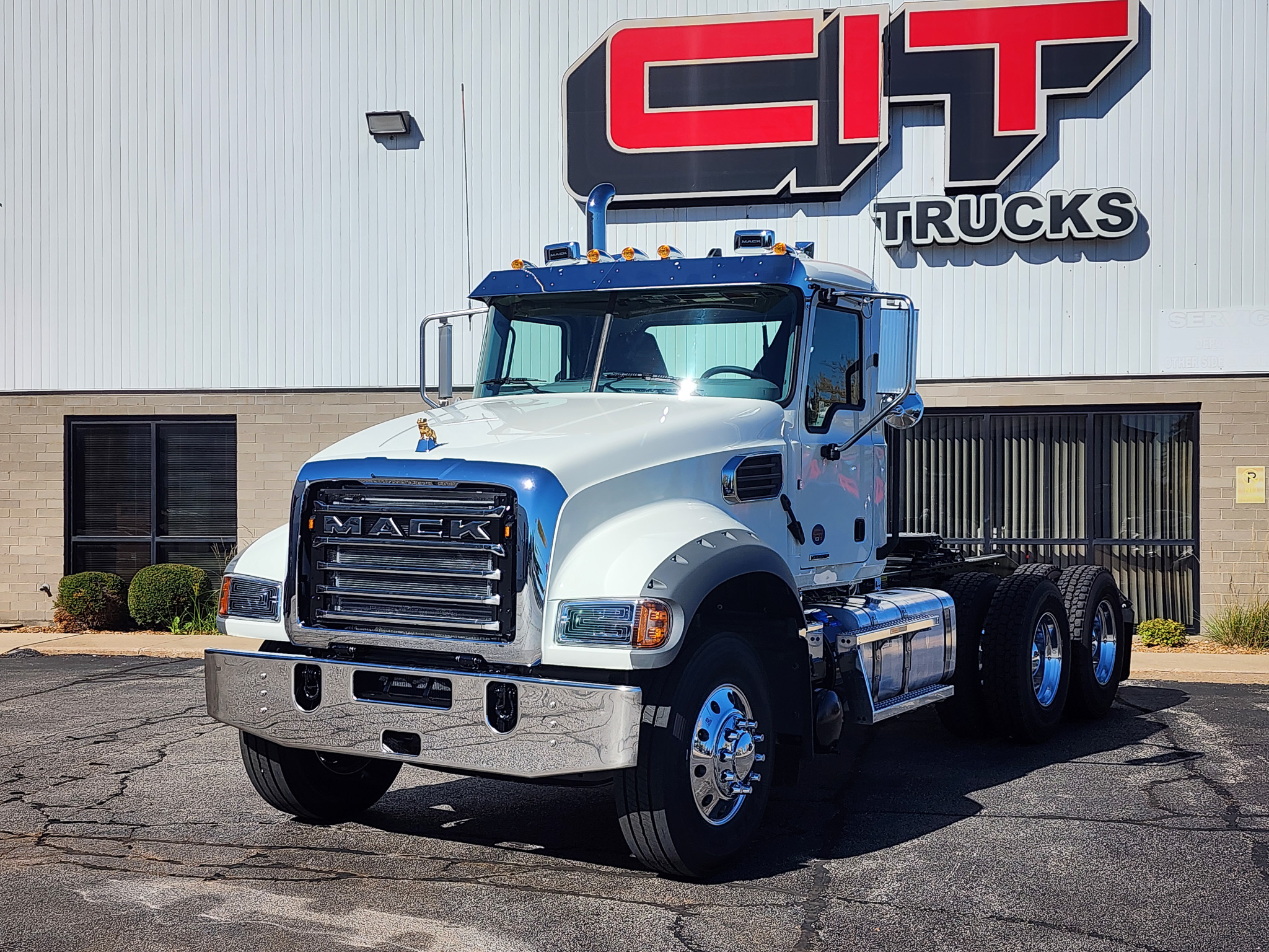 NEW 2027 MACK GRANITE 64FT NEW 2027 MACK GRANITE 64FT - image 1 of 6
