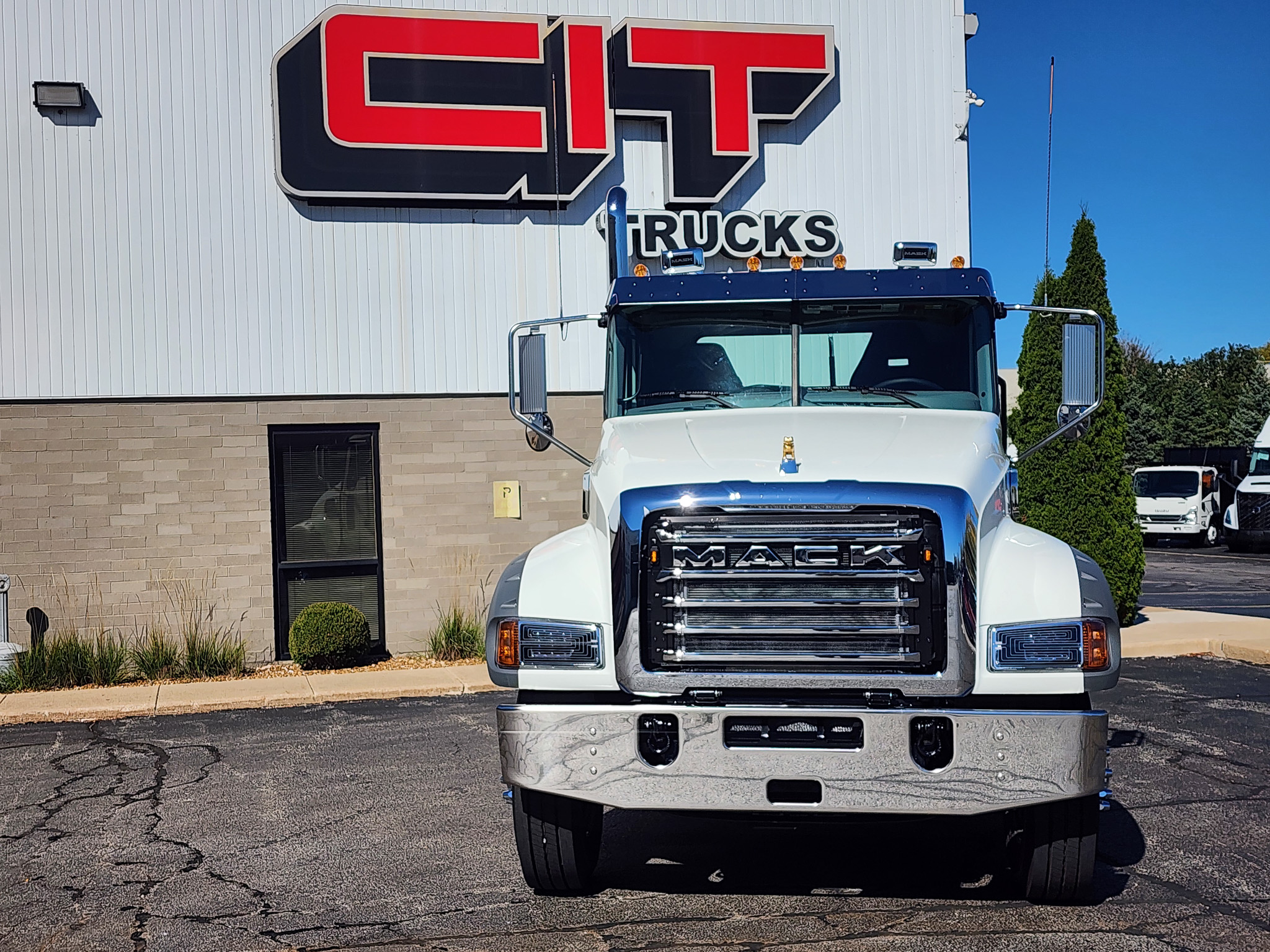 NEW 2027 MACK GRANITE 64FT NEW 2027 MACK GRANITE 64FT - image 2 of 6