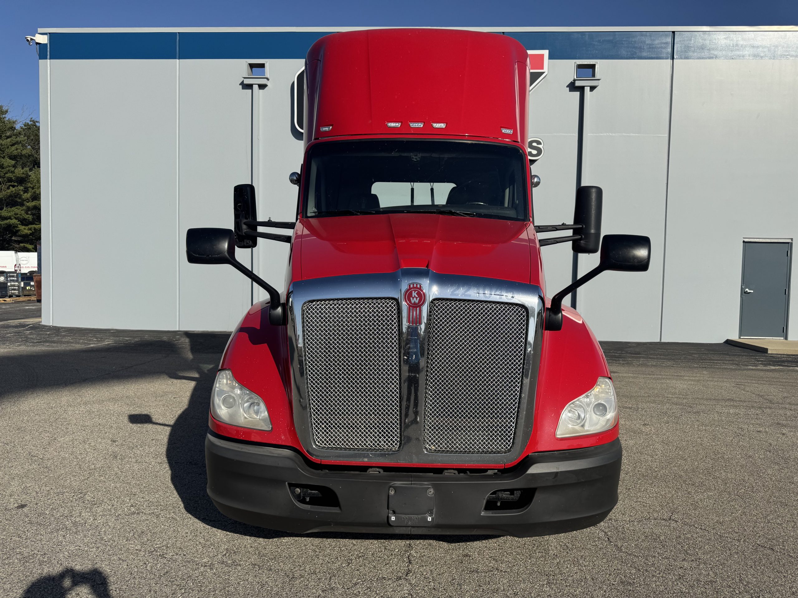 2021 KENWORTH T680 2021 KENWORTH T680 - image 2 of 6