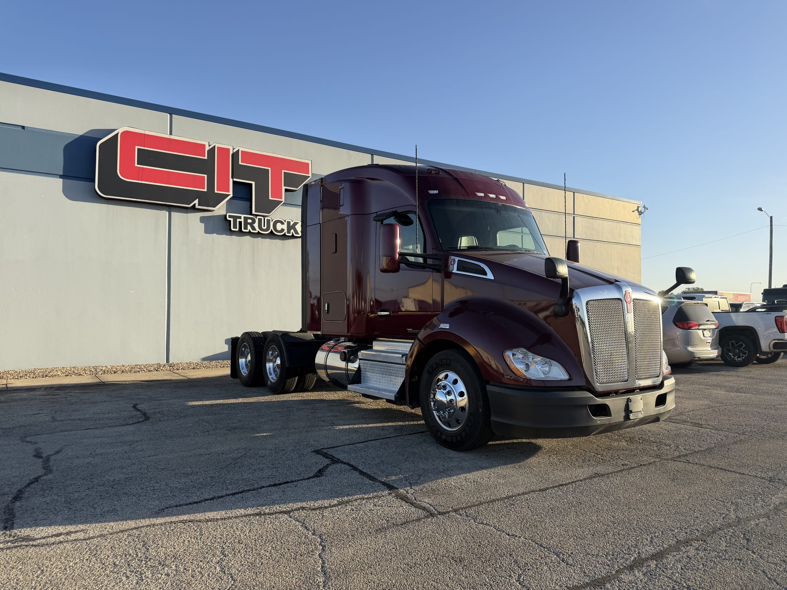 2021 KENWORTH T680 2021 KENWORTH T680 - image 3 of 6