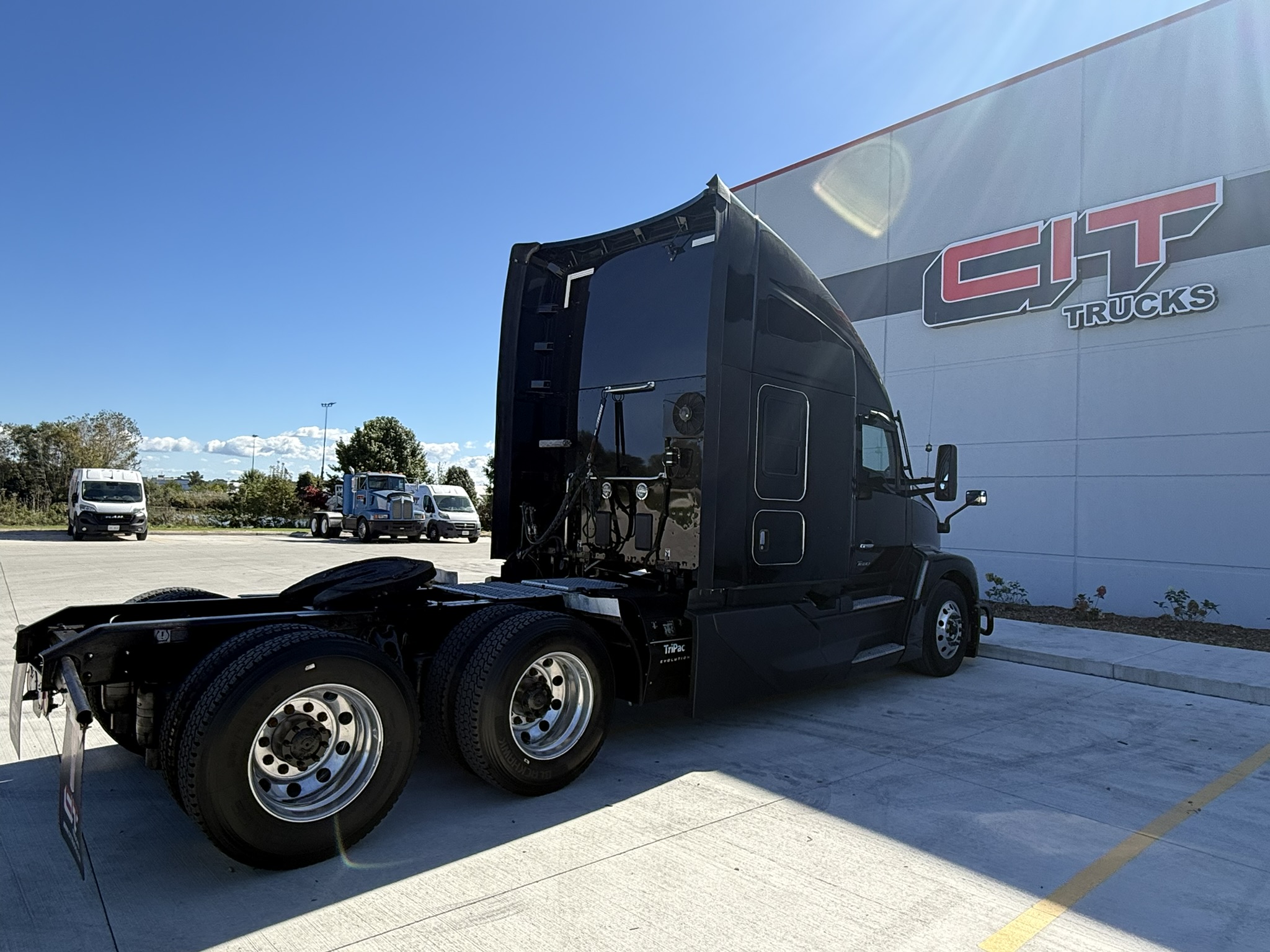 2023 KENWORTH T680 2023 KENWORTH T680 - image 5 of 6