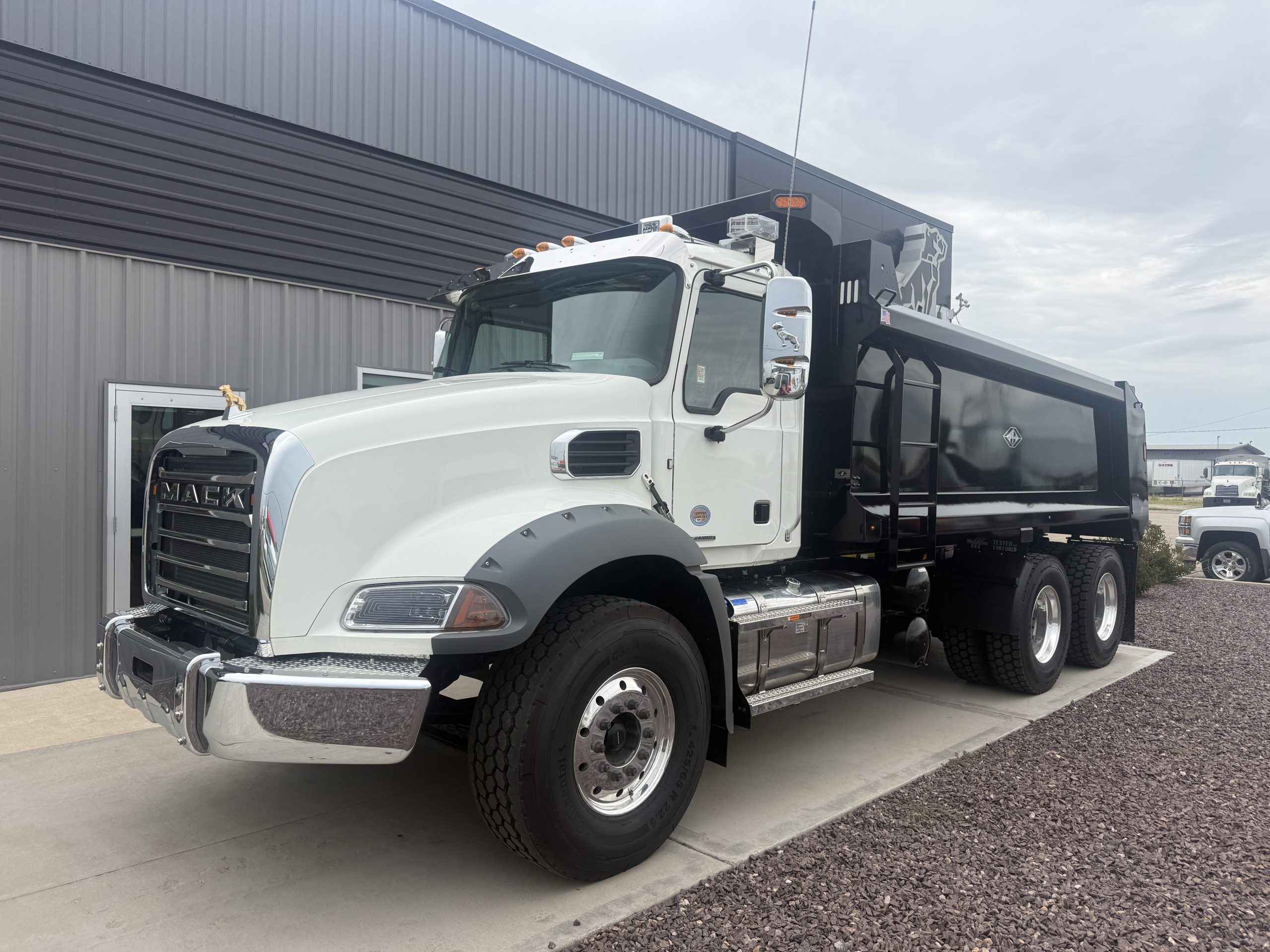 NEW 2027 MACK GRANITE NEW 2027 MACK GRANITE - image 1 of 6