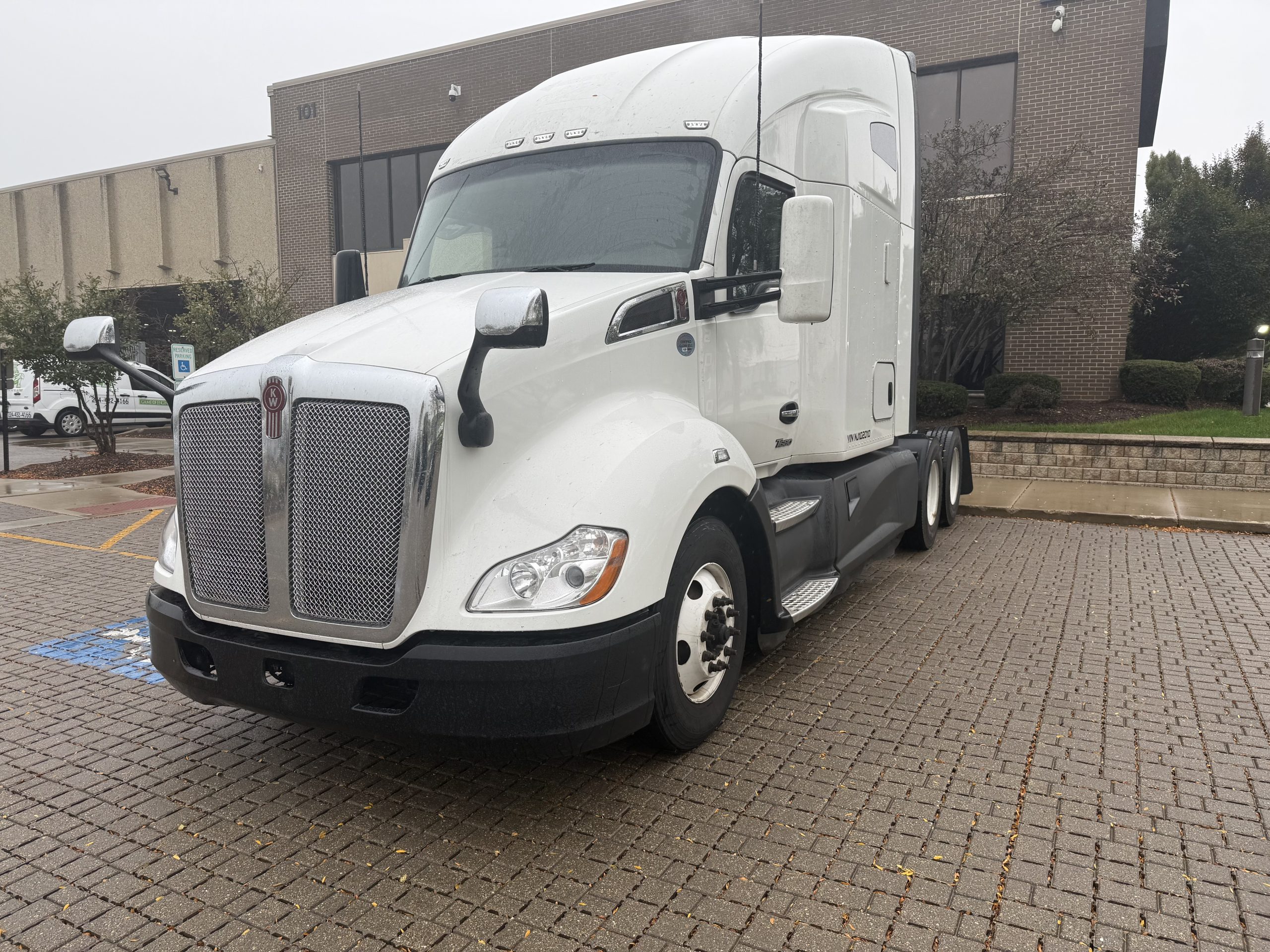 2022 Kenworth T680 in Wood Dale, IL