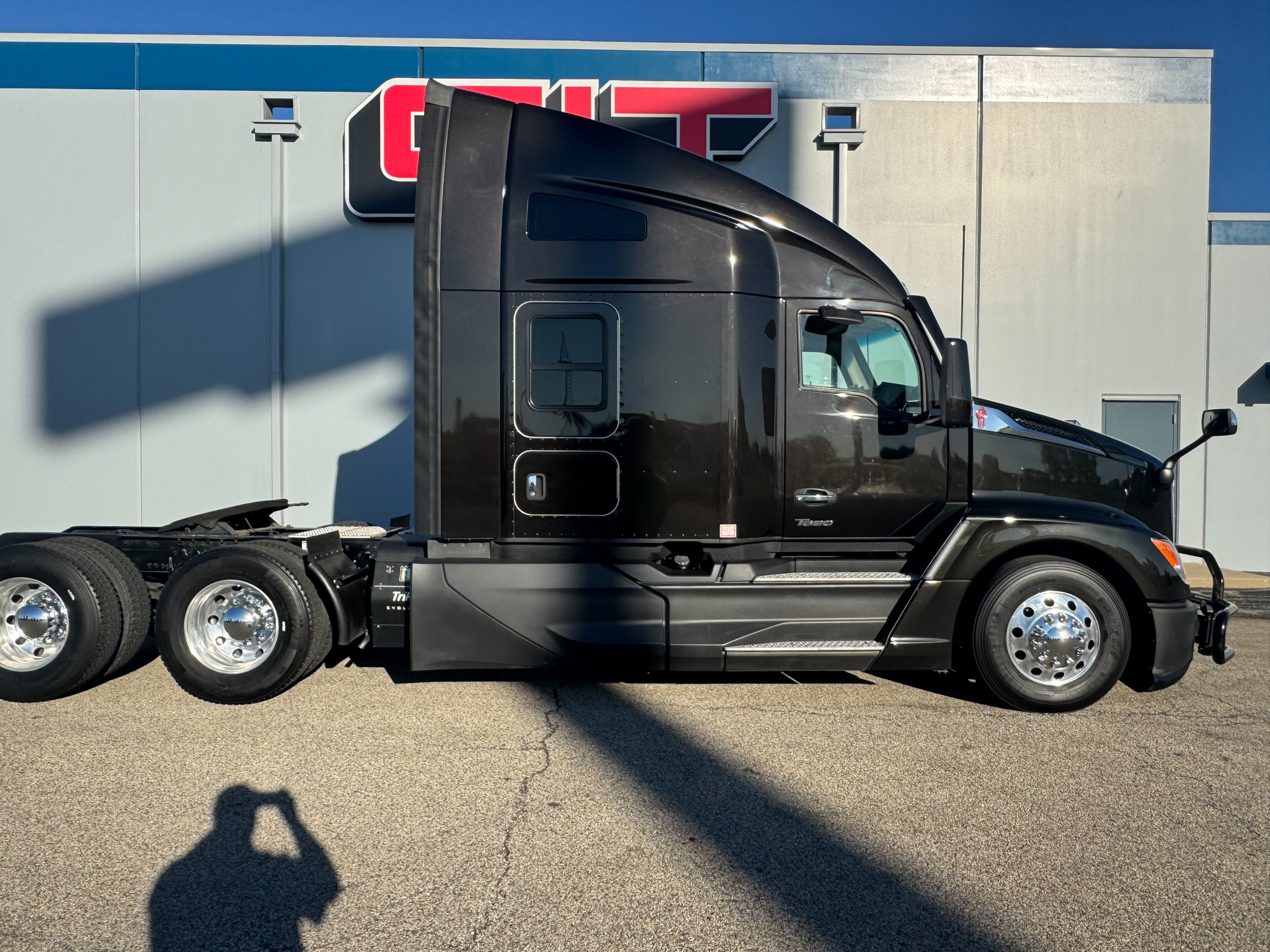 2023 KENWORTH T680 2023 KENWORTH T680 - image 4 of 6